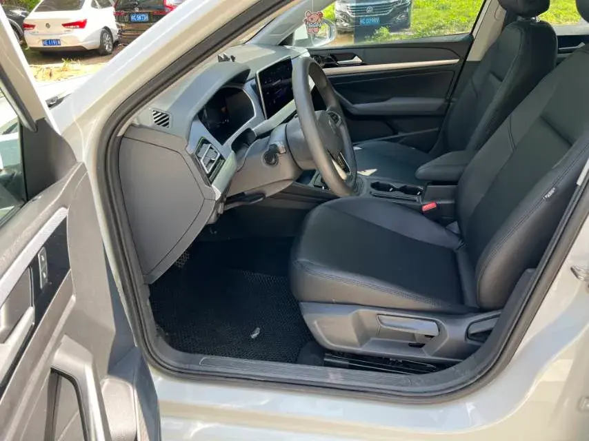 2023 VOLKSWAGEN LAVIDA thumbnail 4