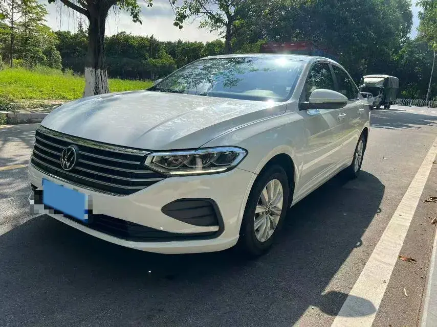 2023 VOLKSWAGEN LAVIDA view 1