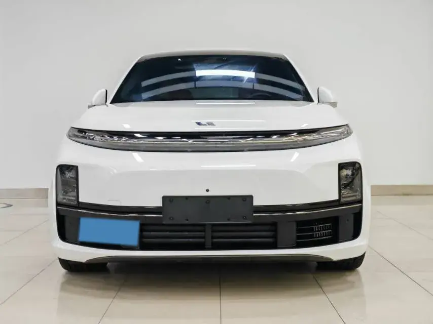 2023 LI L7 thumbnail 2