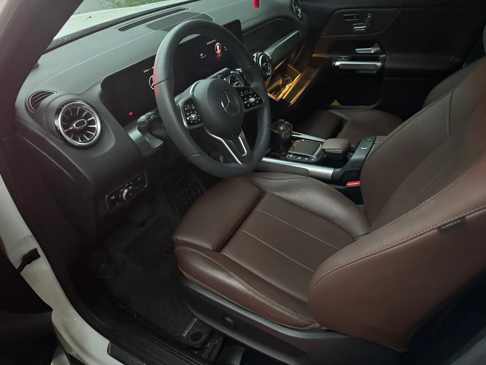 2020 MERCEDES-BENZ GLB thumbnail 4