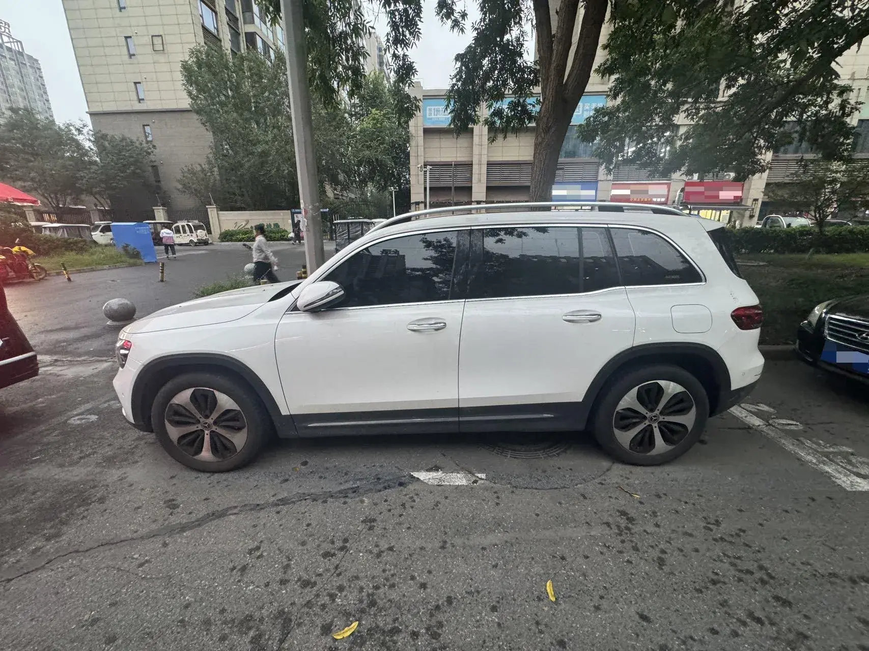 2020 MERCEDES-BENZ GLB thumbnail 2