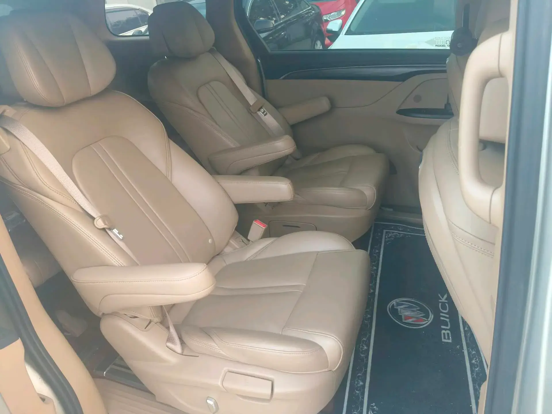 2018 BUICK GL8 thumbnail 3