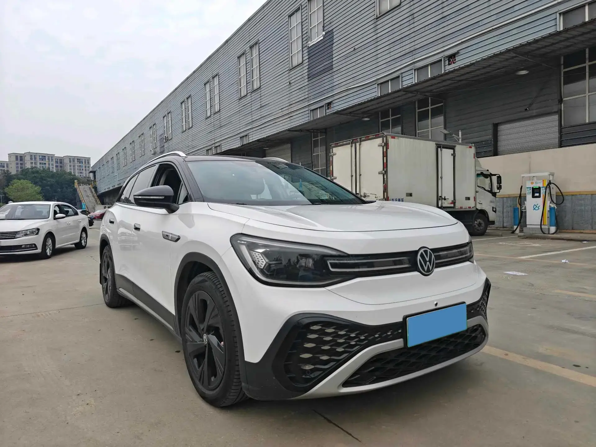 2022 VOLKSWAGEN ID.6 thumbnail 3