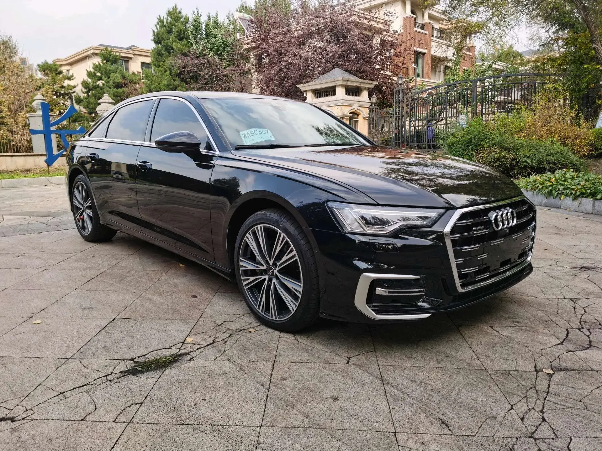 2025 AUDI A6L thumbnail 3