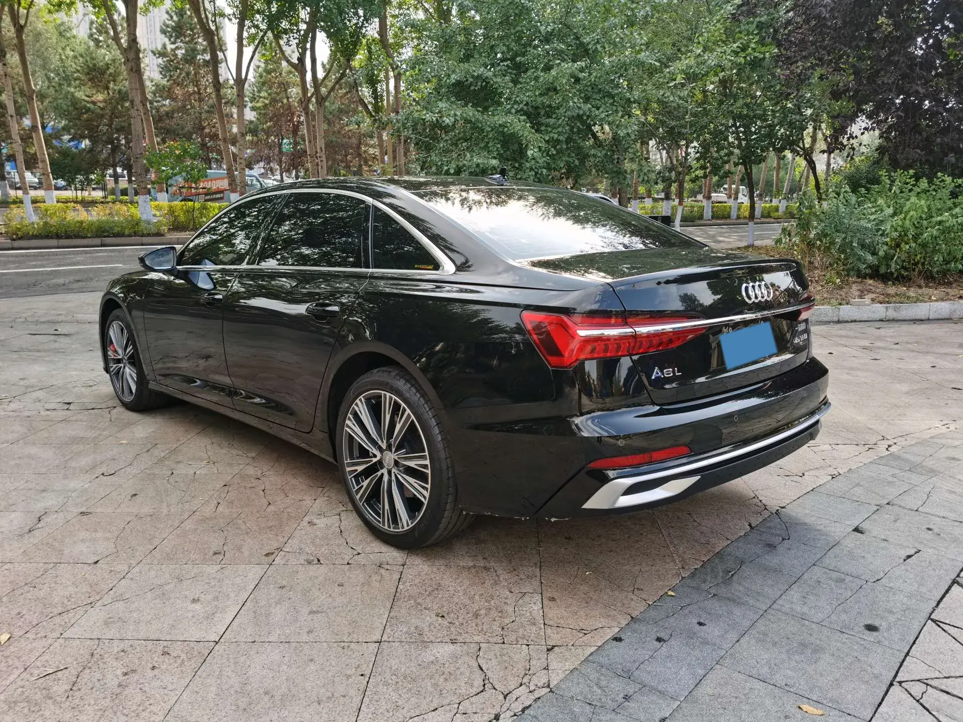 2025 AUDI A6L thumbnail 4