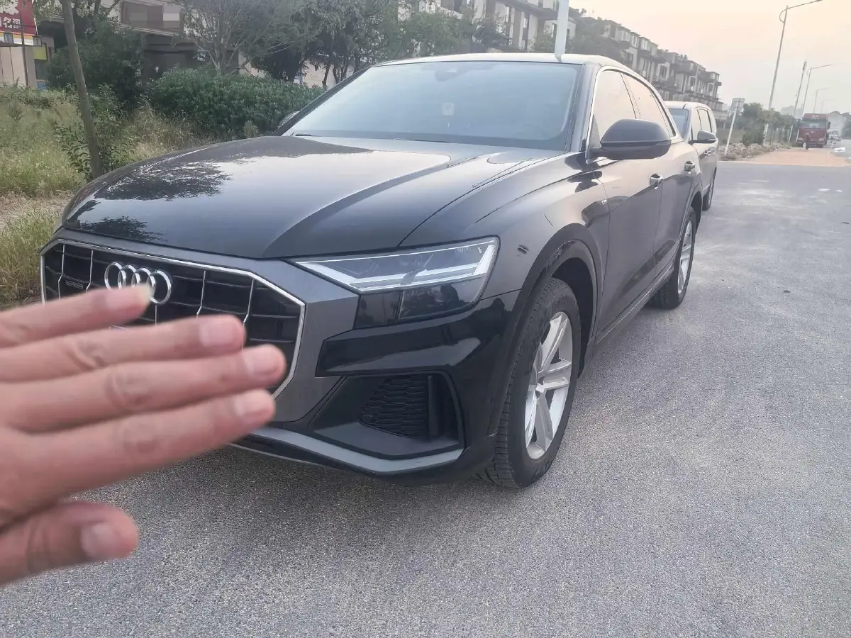 2022 Audi Q8 2.0T 245HP L4 8AT