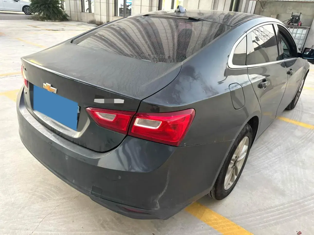 2018 CHEVROLET MALIBU thumbnail 3