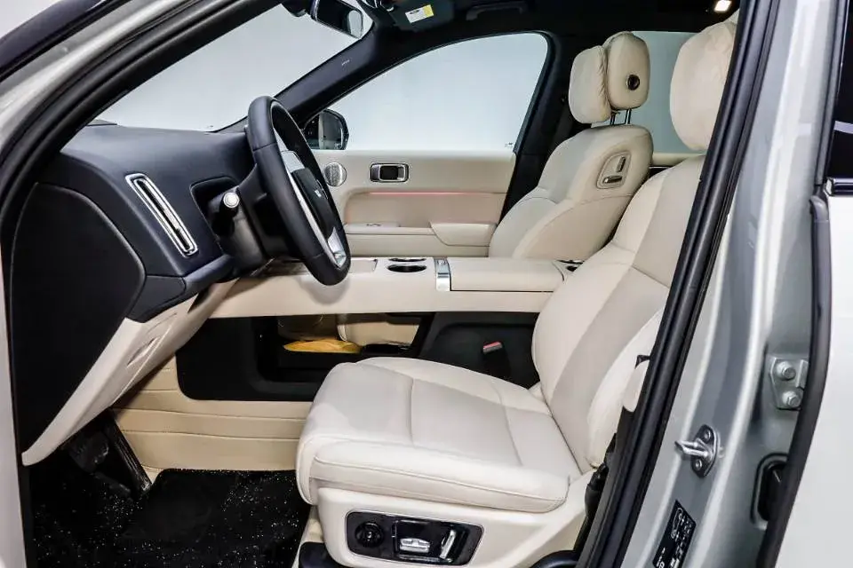 2024 LI L8 thumbnail 2