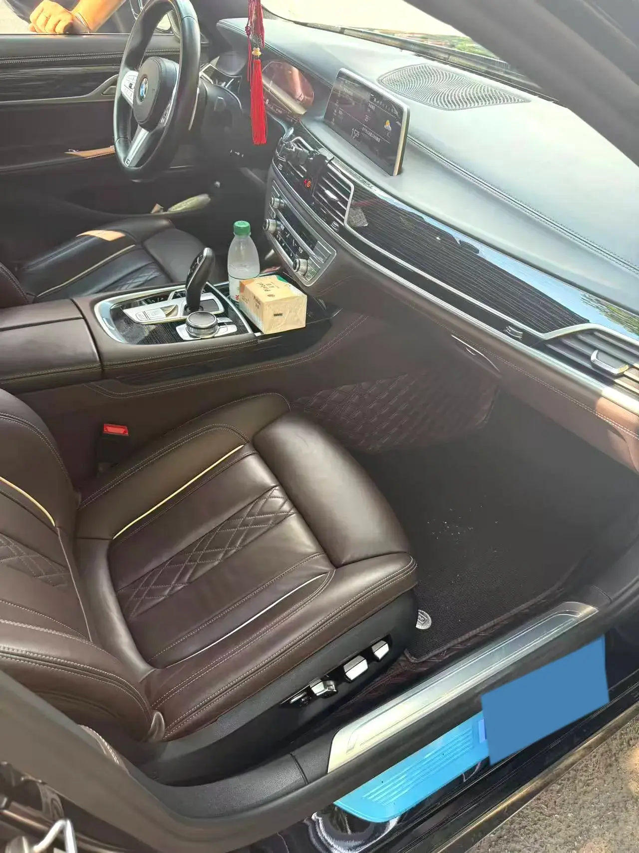 2019 BMW 7 thumbnail 2