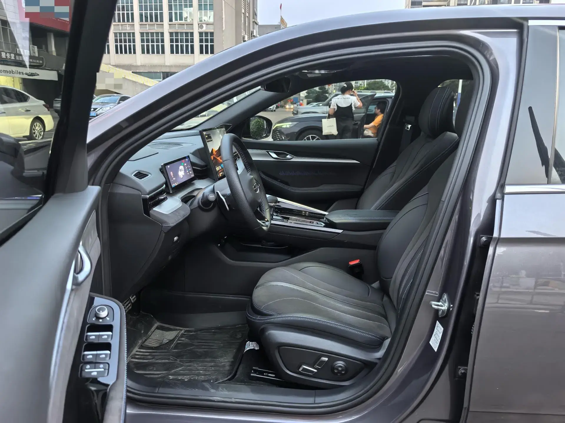 2025 GEELY PREFACE thumbnail 4