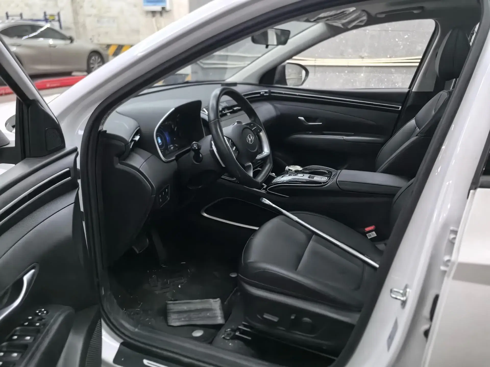 2023 HYUNDAI TUCSON thumbnail 4