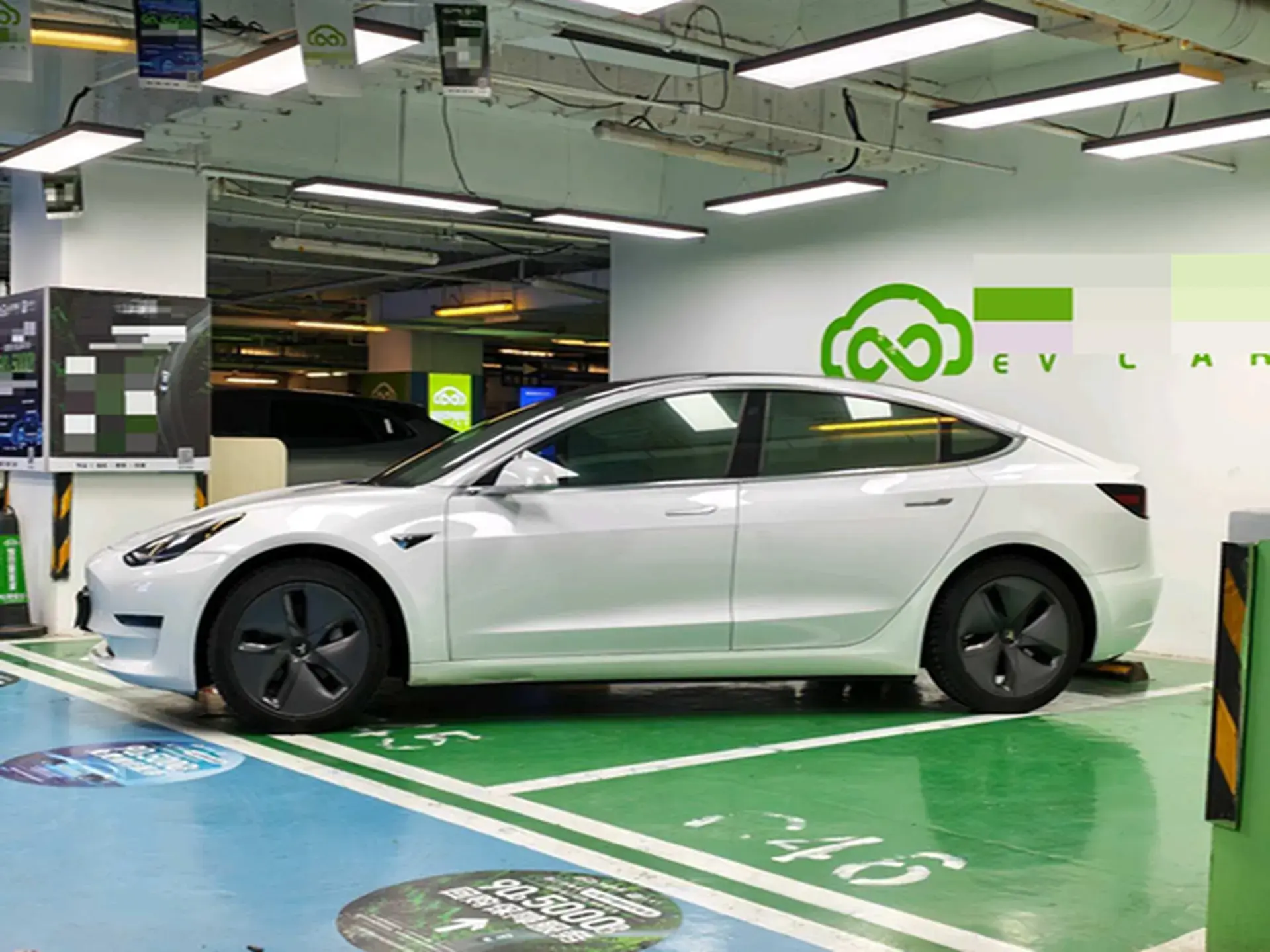 2020 TESLA MODEL thumbnail 2