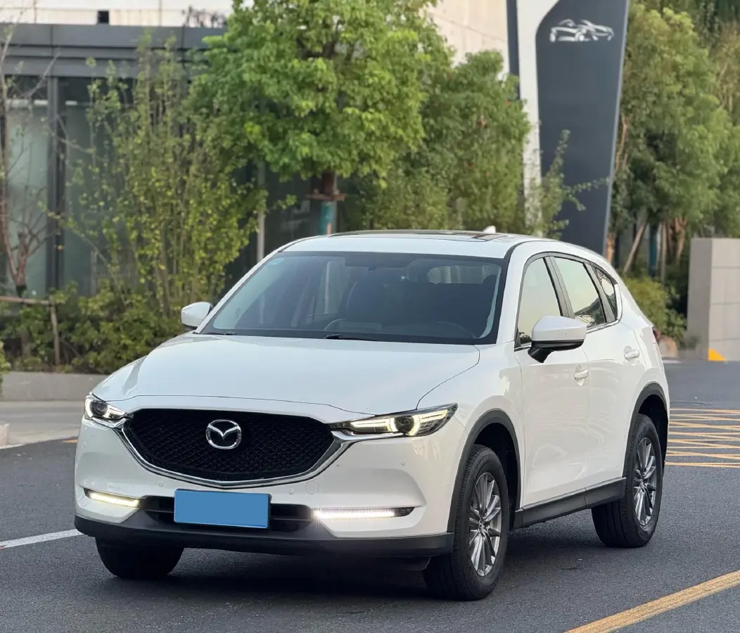 2017 Mazda CX-5 2.0L 155HP L4 6AT 2017 Mazda CX-5 2.0L 155HP L4 6AT