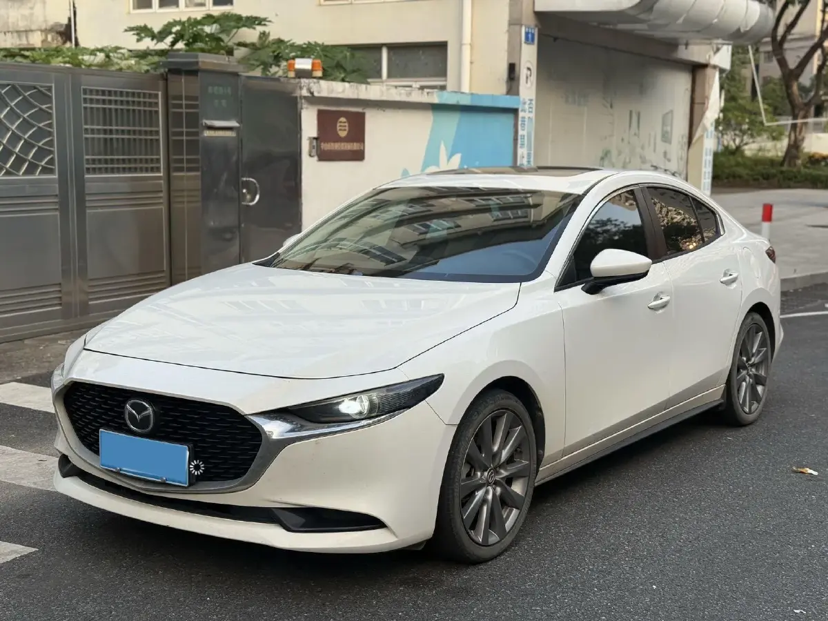 2021 Mazda 3 Axela 2.0L 158HP L4 6AT