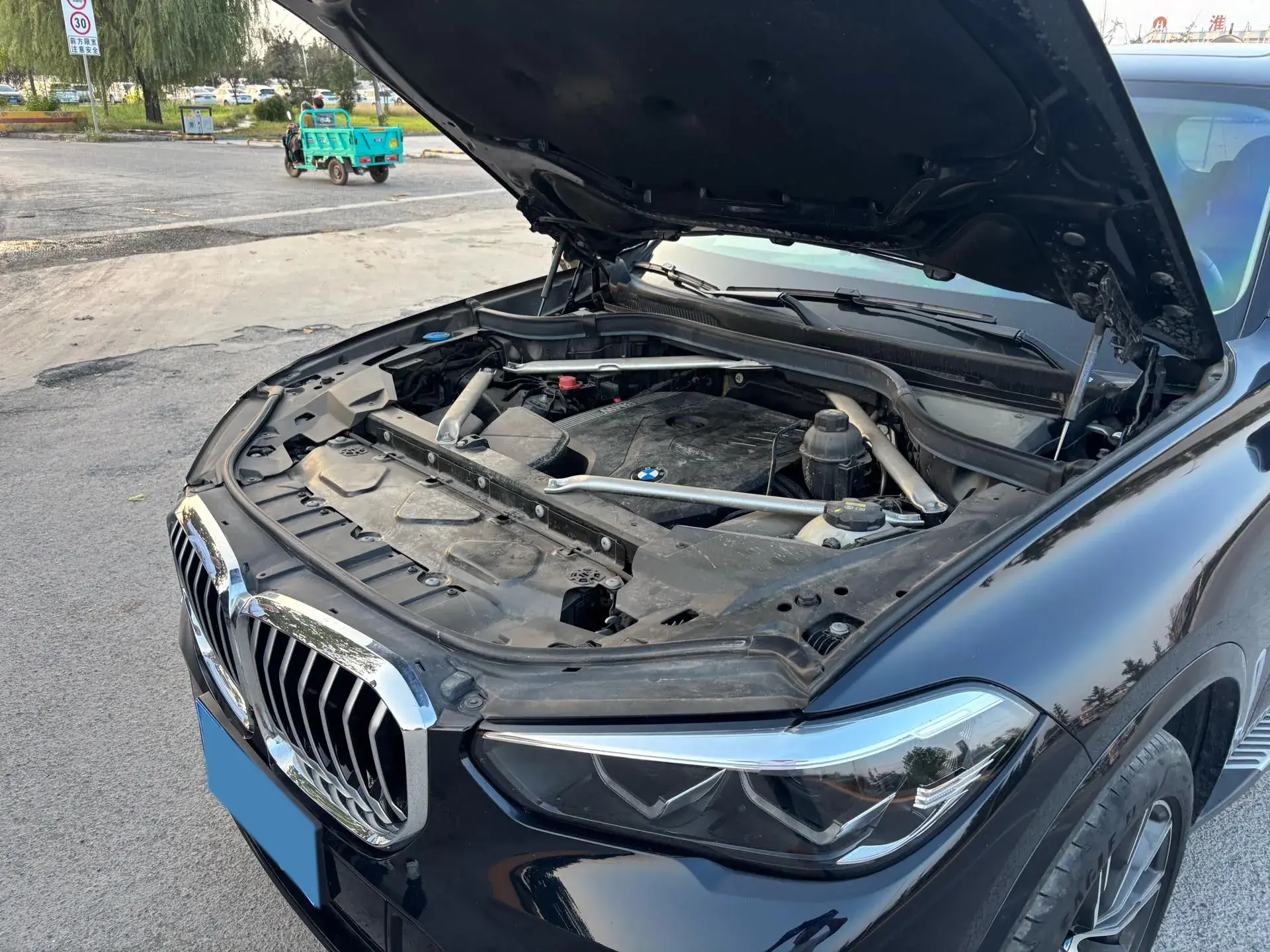 2022 BMW X5 thumbnail 2