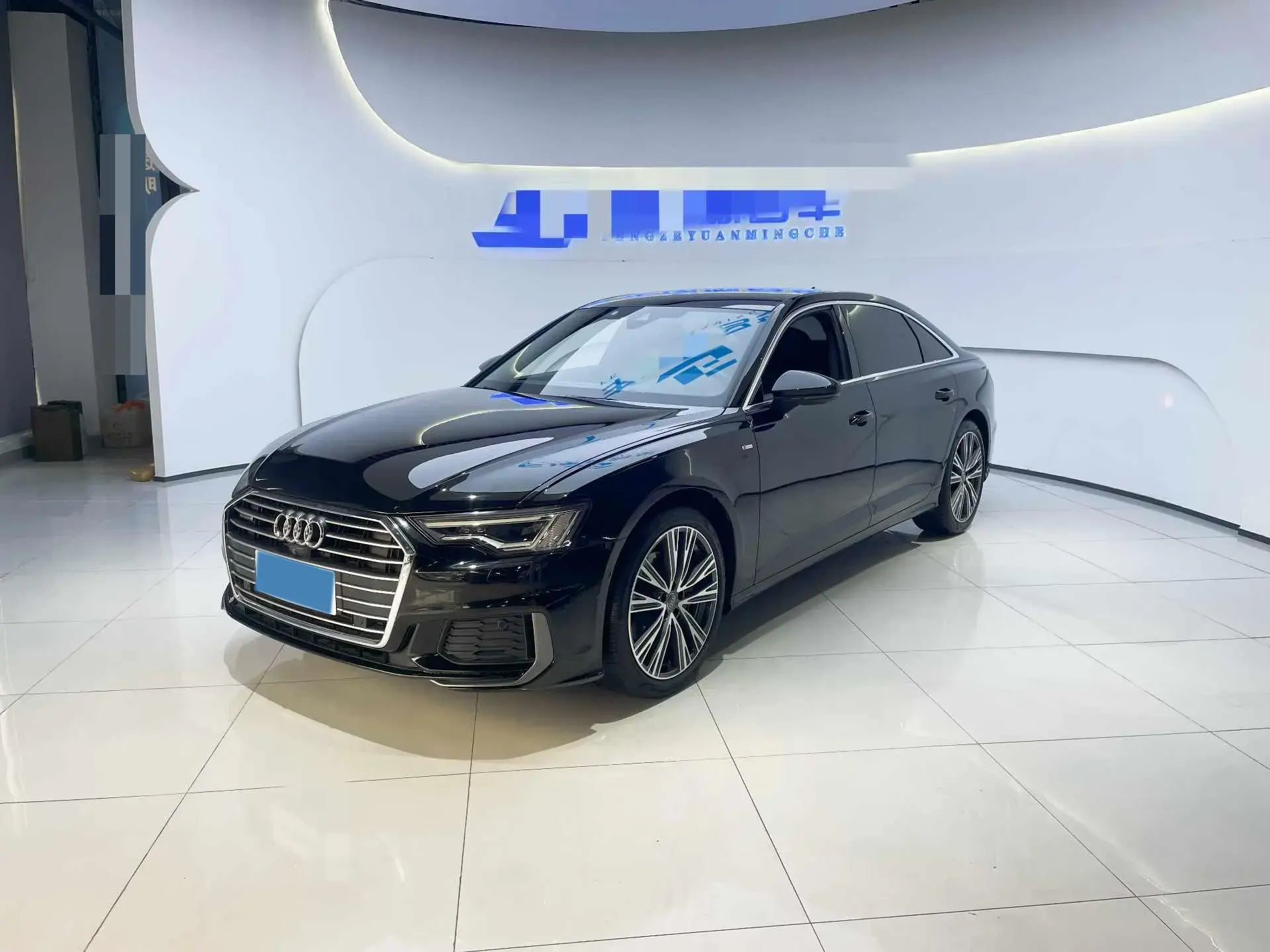 2021 AUDI A6L view 1
