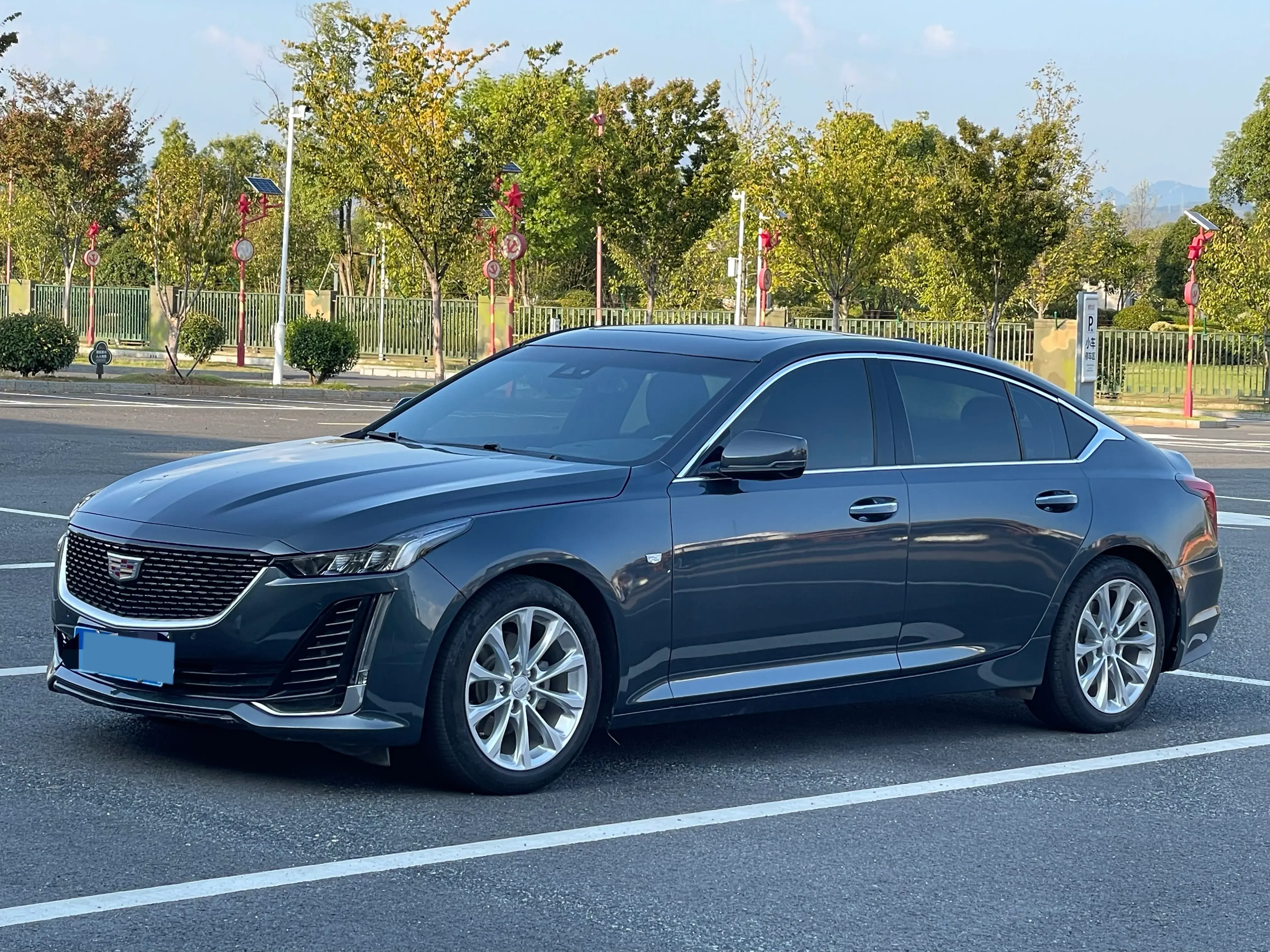 2022 CADILLAC CT5 view 1