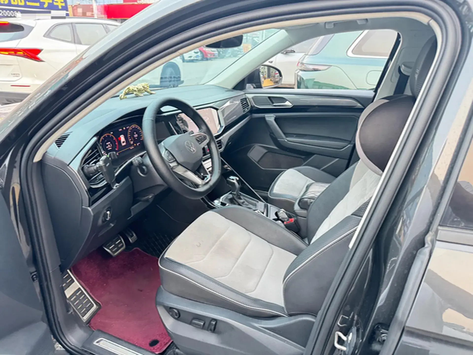 2020 VOLKSWAGEN TAYRON thumbnail 2