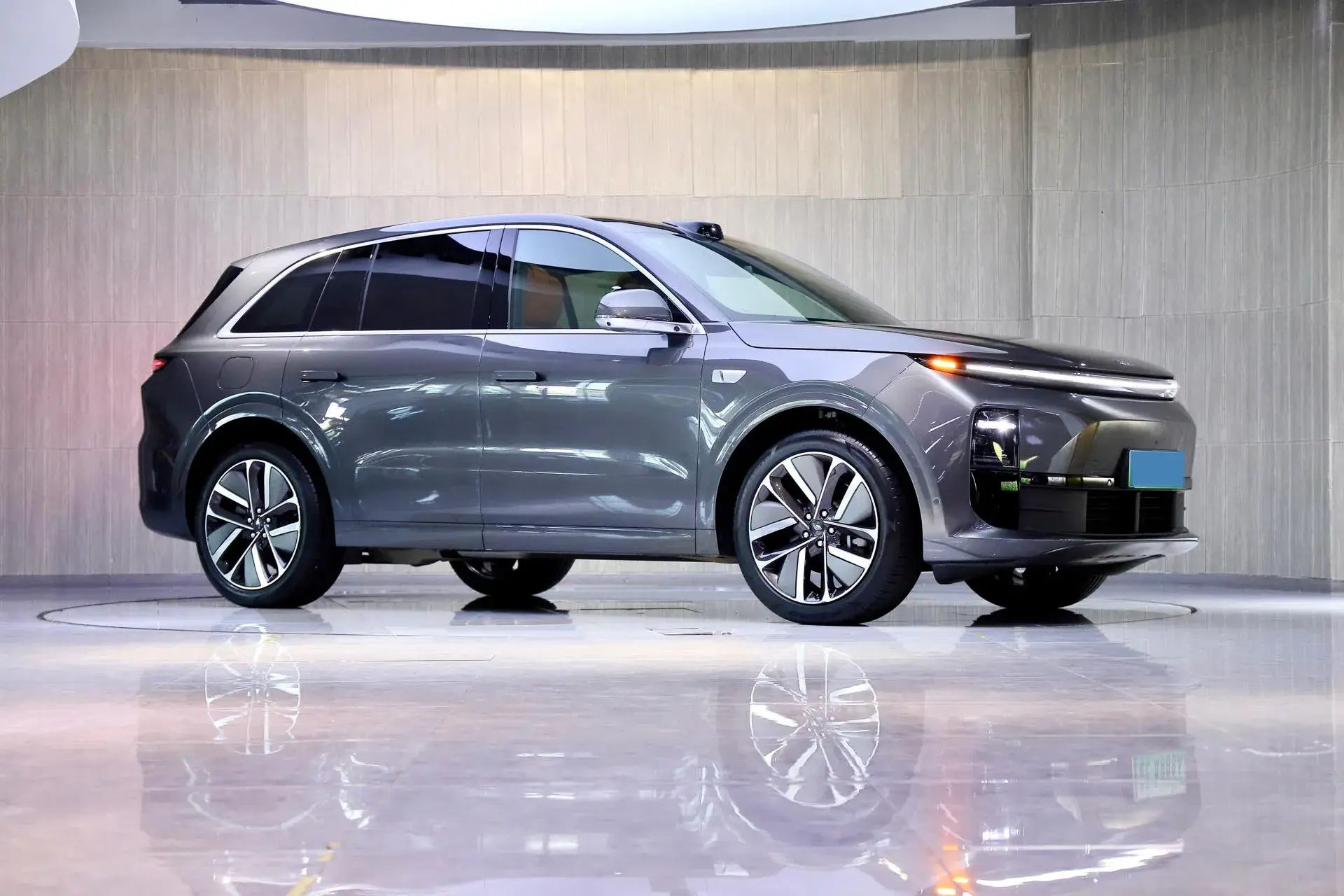 2024 LI L6 thumbnail 4