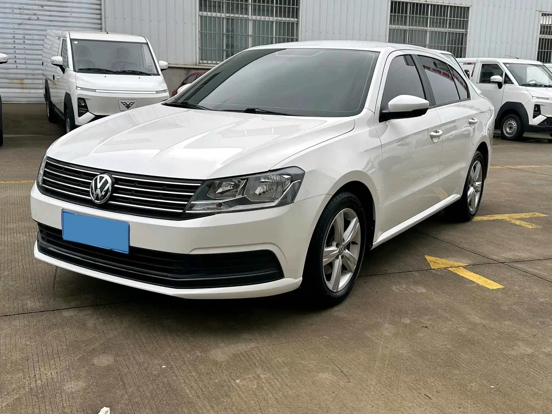 2018 VOLKSWAGEN LAVIDA view 1