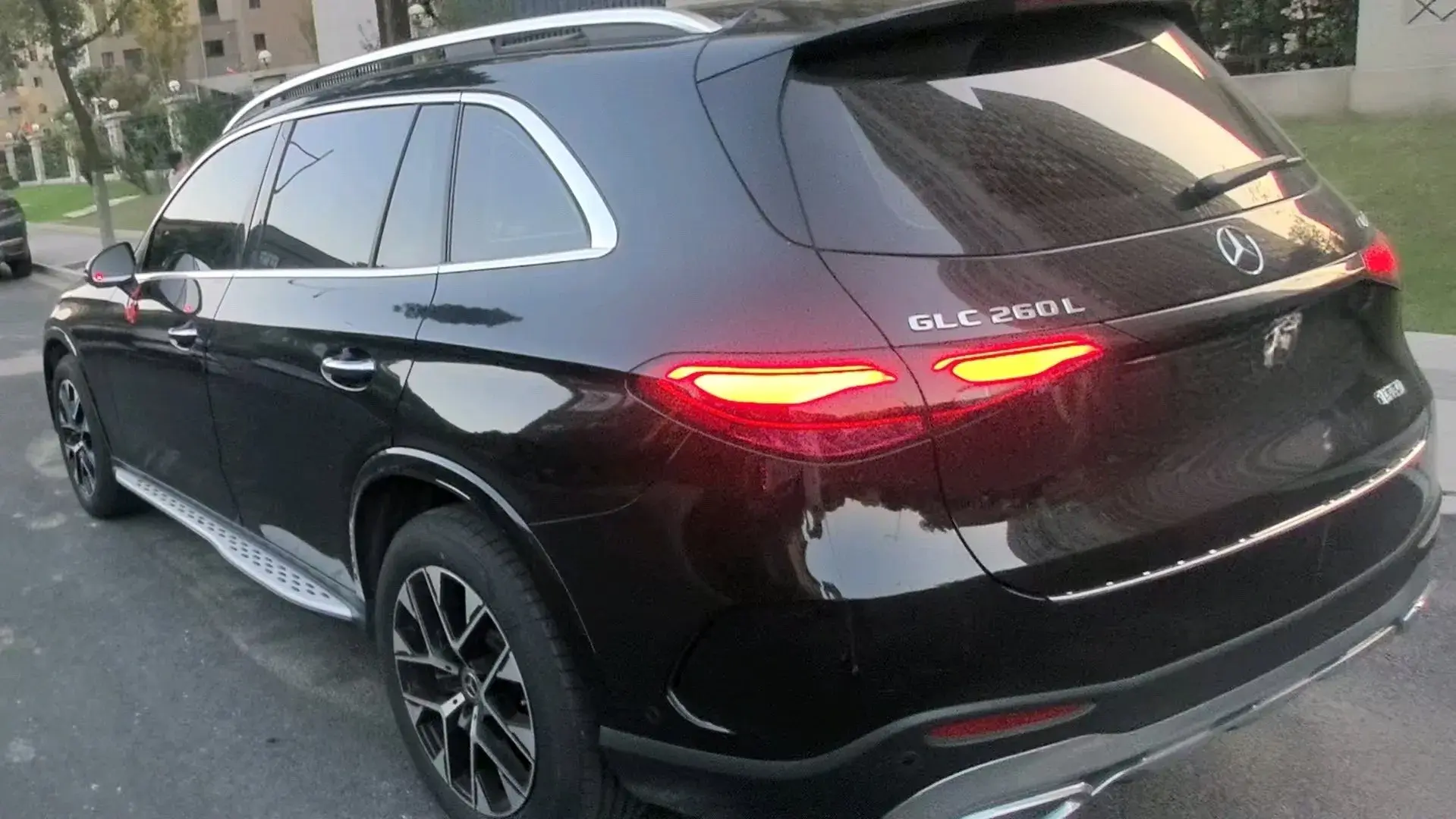 2023 MERCEDES-BENZ GLC thumbnail 3