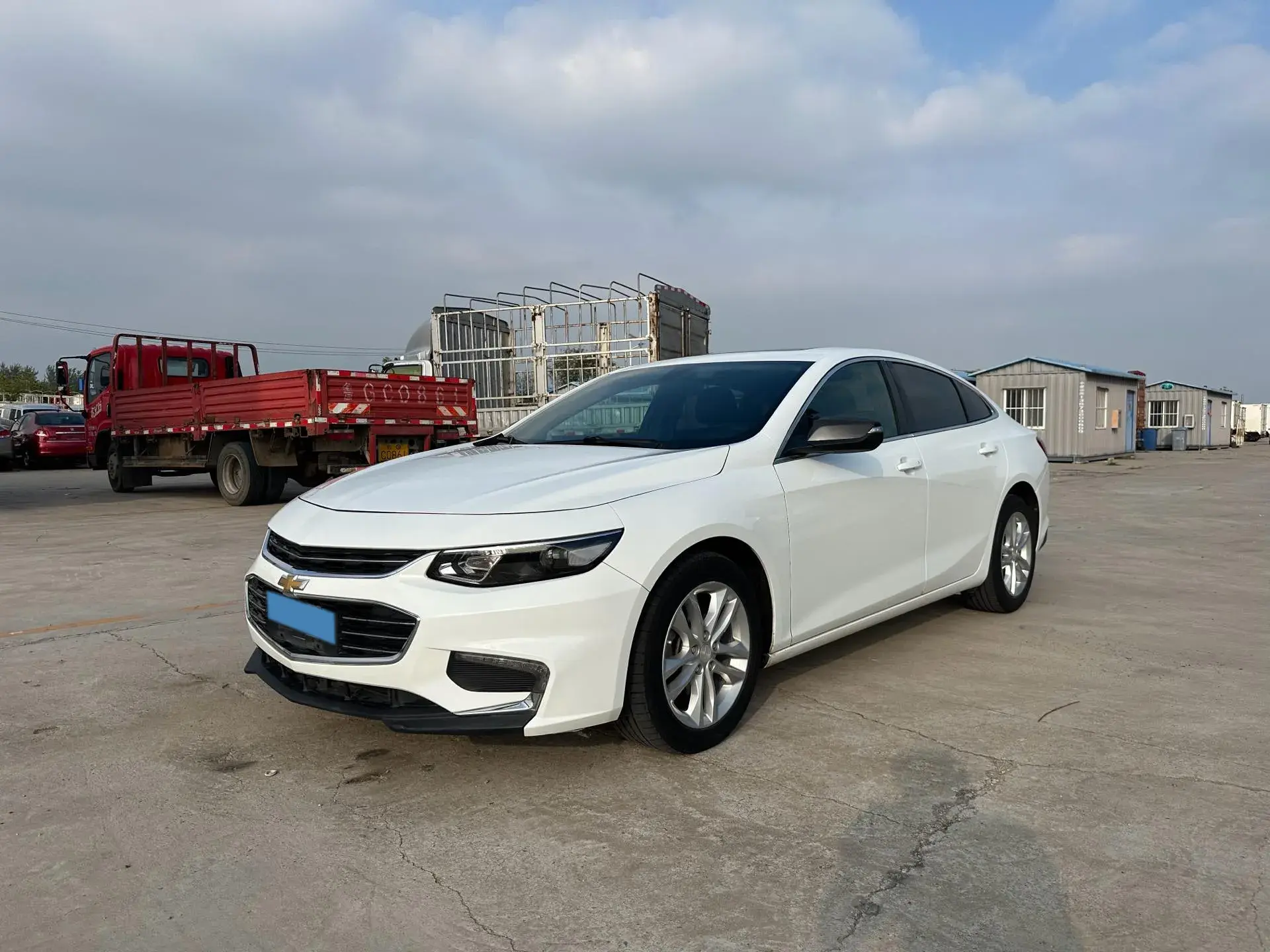 2018 CHEVROLET MALIBU view 1
