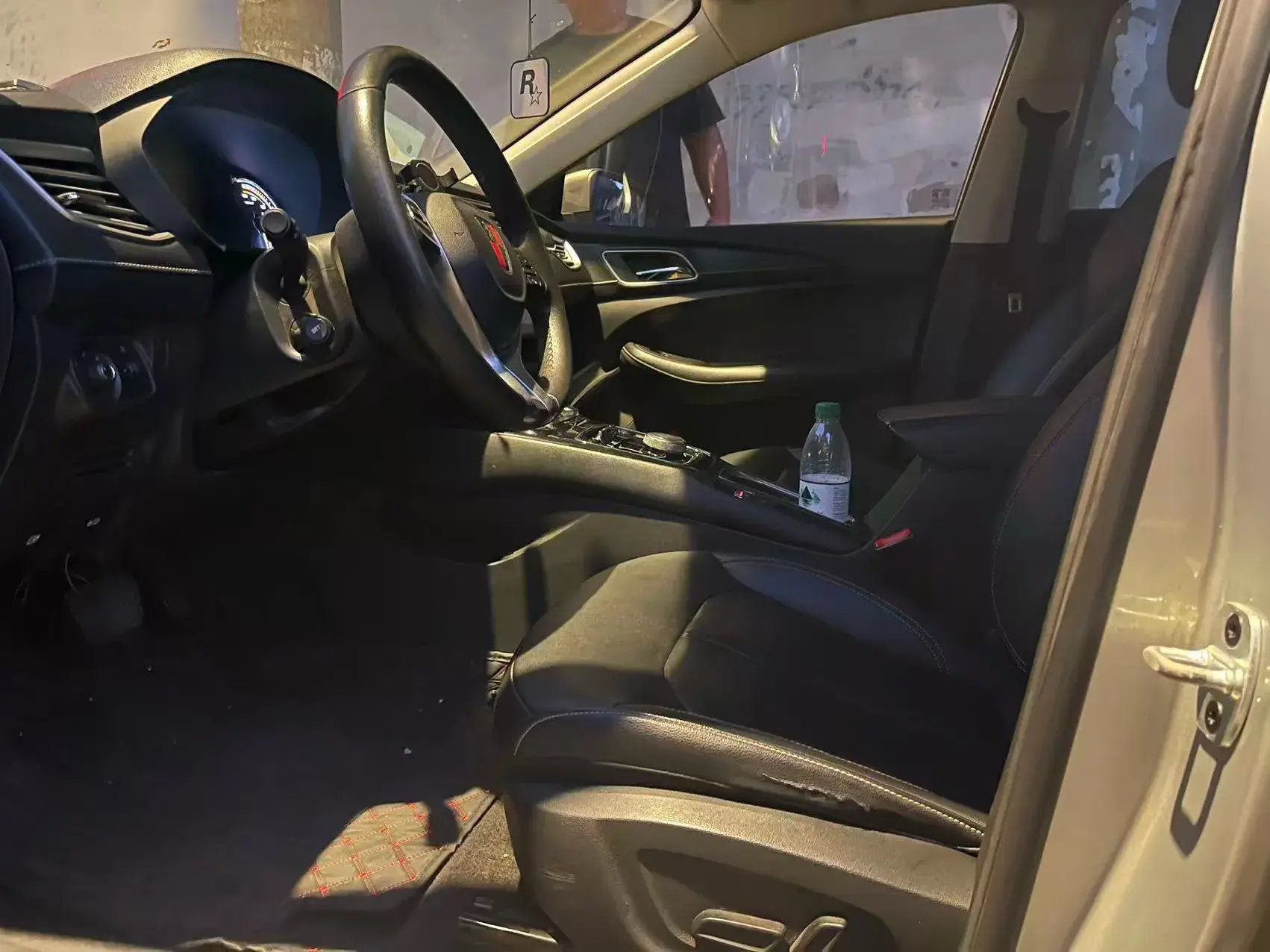 2018 ROEWE EI5 thumbnail 4