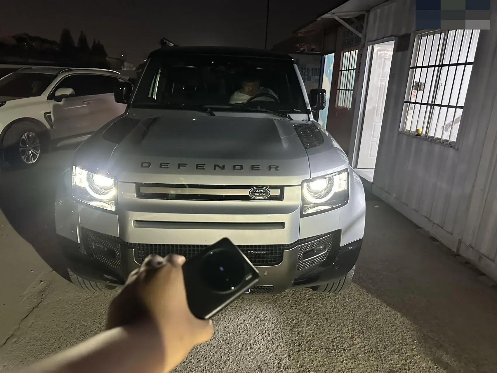 2023 LAND ROVER thumbnail 2