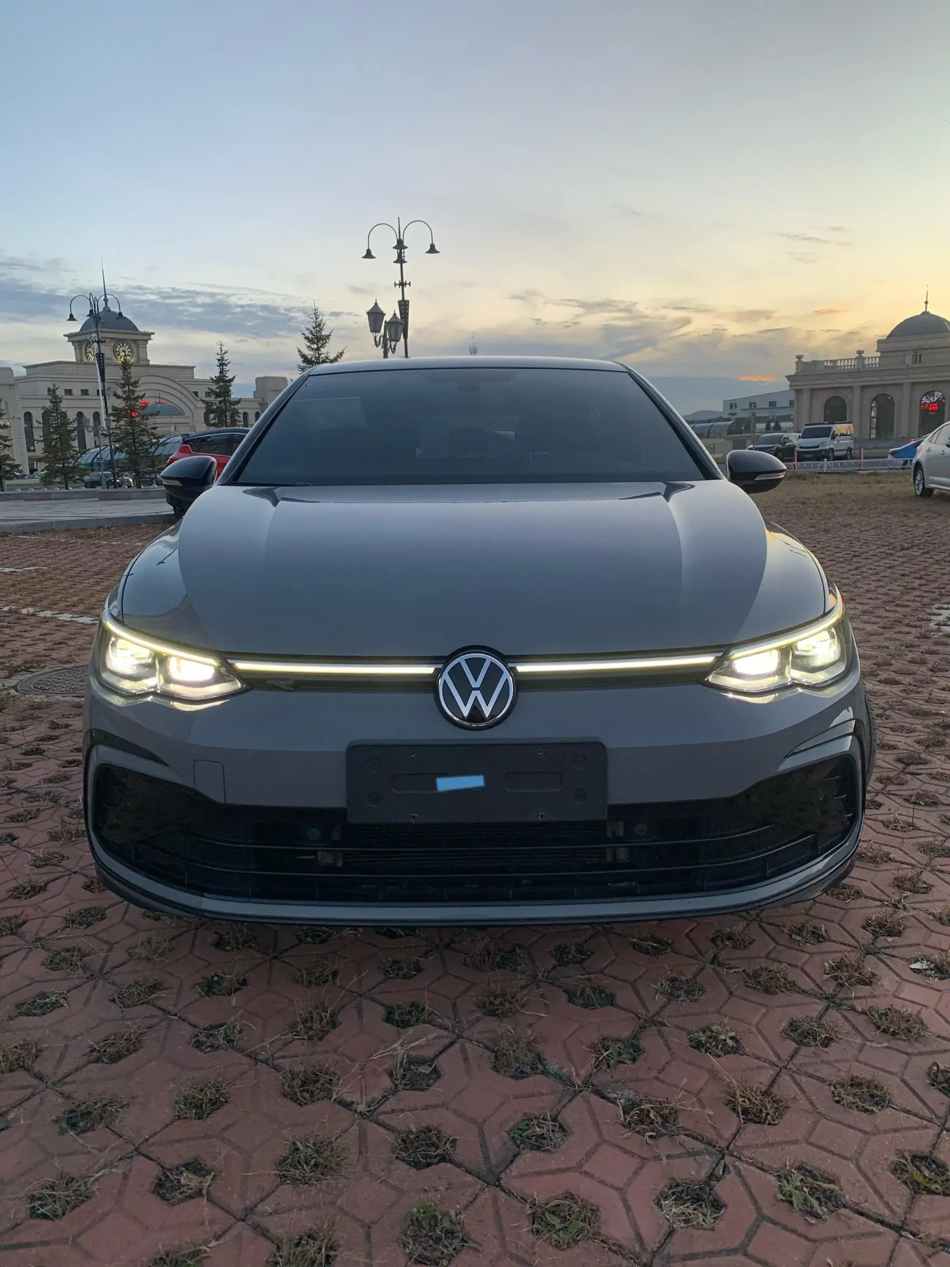 2023 VOLKSWAGEN GOLF thumbnail 2
