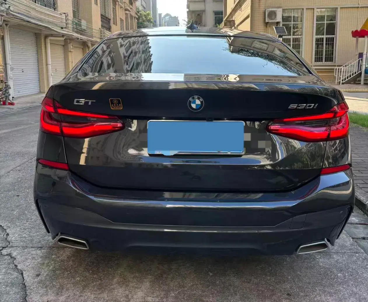 2022 BMW 6 thumbnail 3