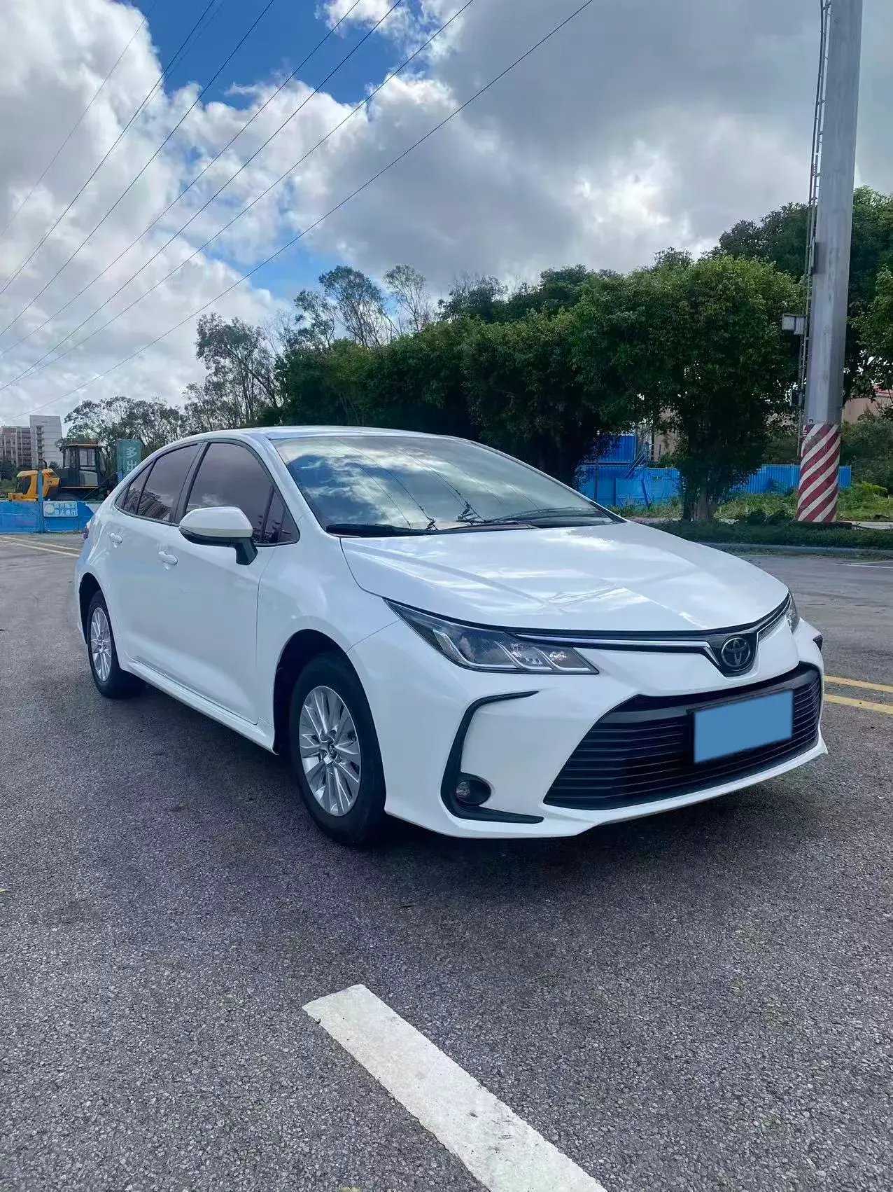 2019 TOYOTA COROLLA thumbnail 2