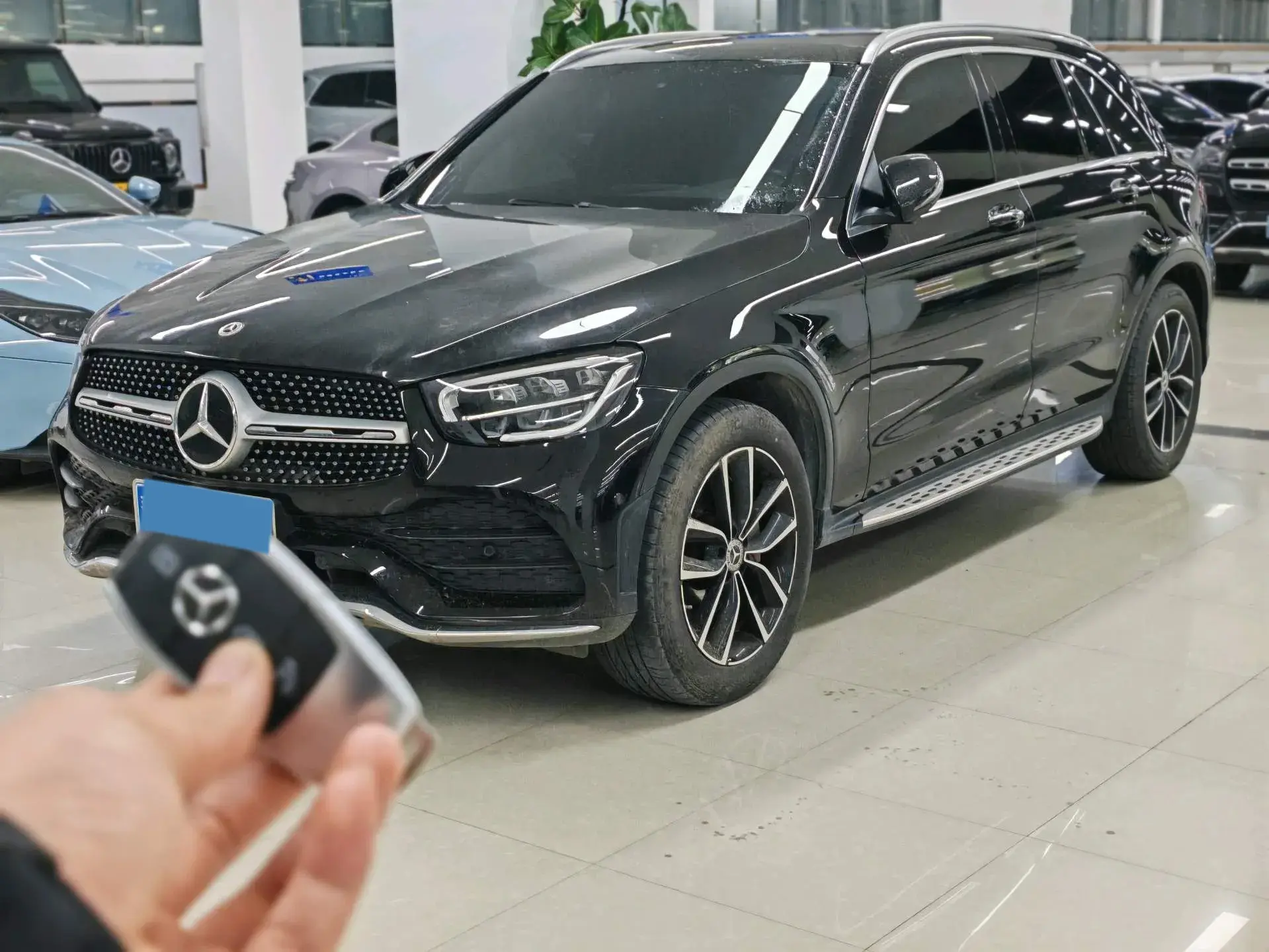 2021 MERCEDES-BENZ GLC view 1