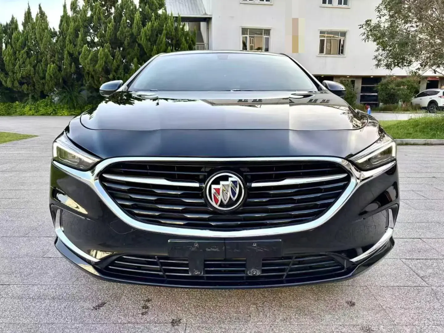 2021 BUICK LARCOSSE thumbnail 2