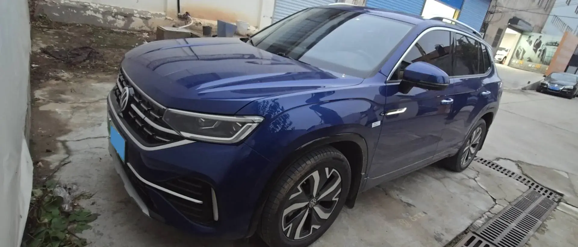 2023 VOLKSWAGEN TAYRON thumbnail 2