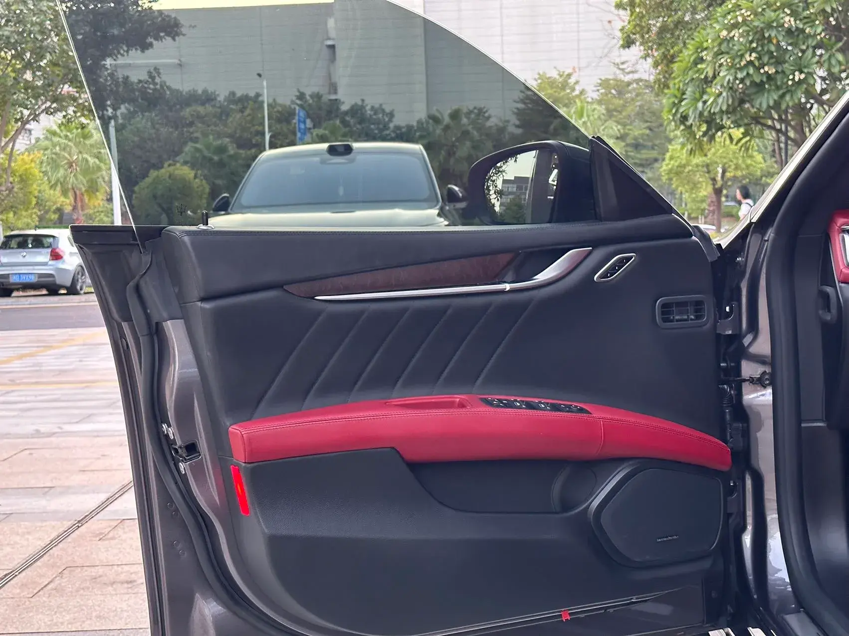 2019 MASERATI GHIBLI thumbnail 4