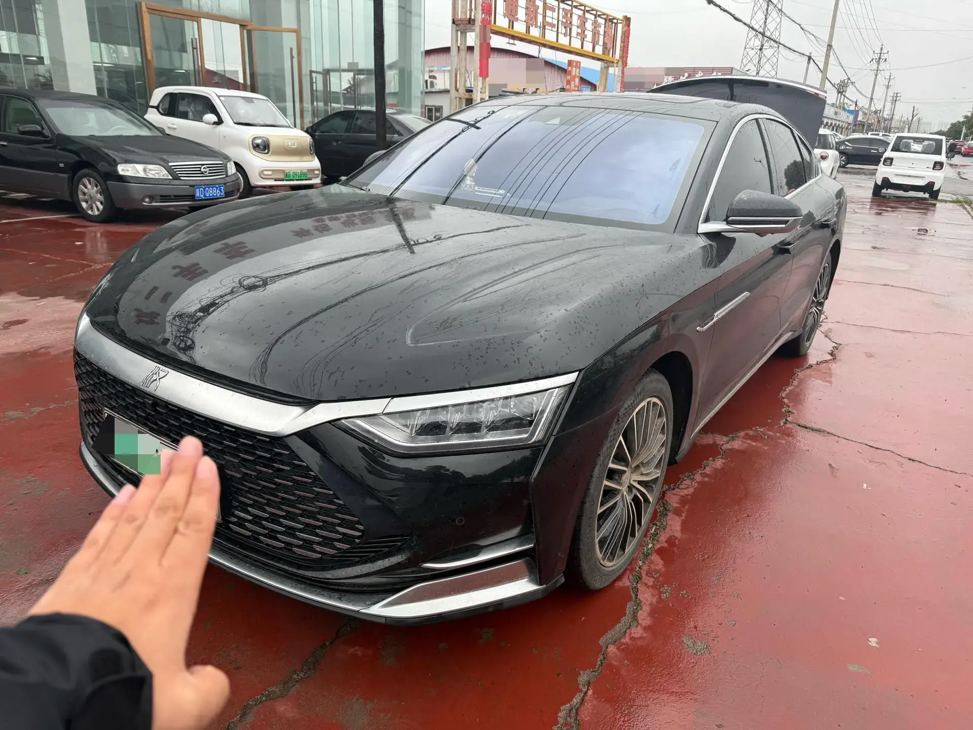 2020 BYD HAN view 1