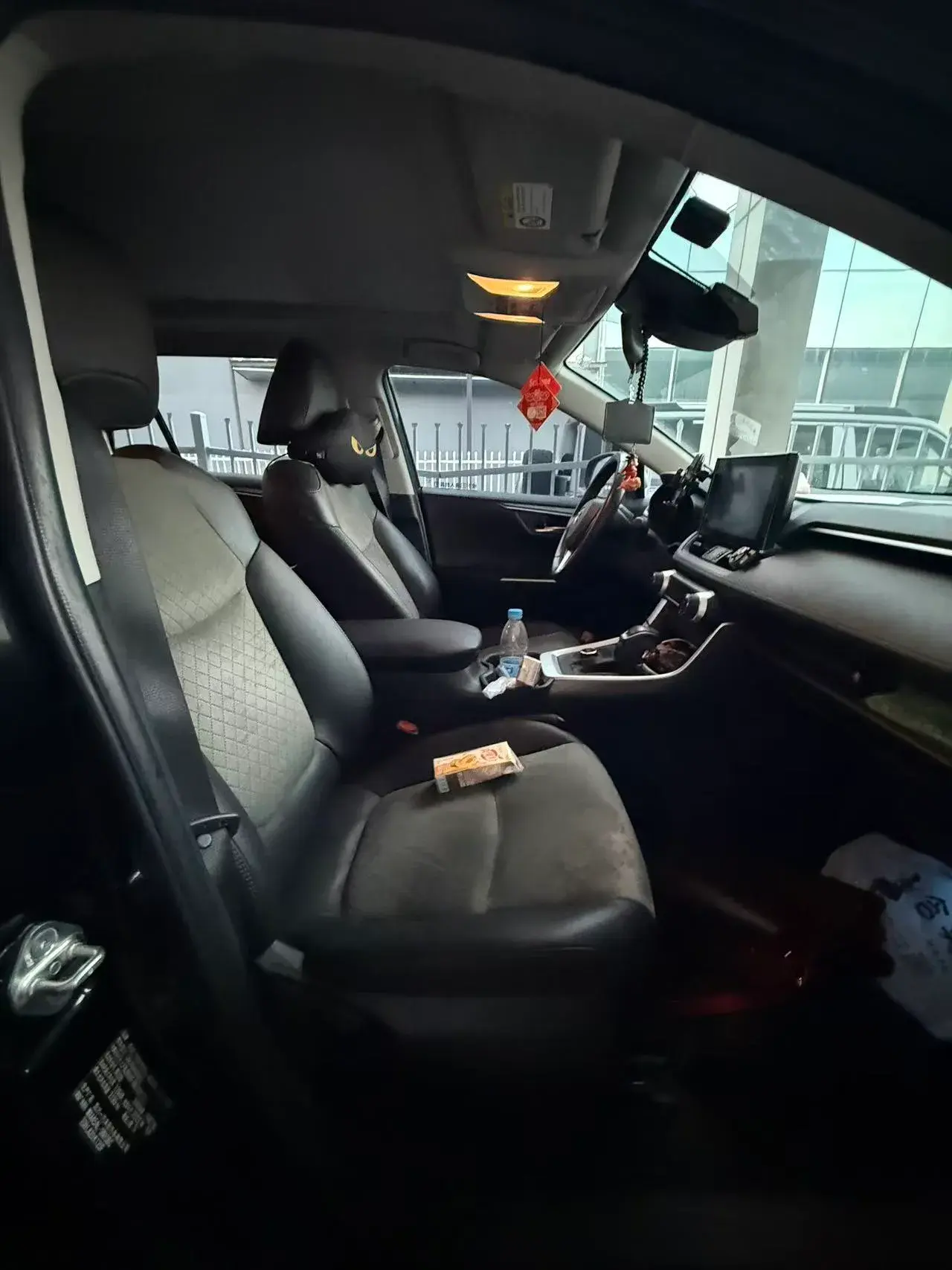 2022 TOYOTA RAV4 thumbnail 4