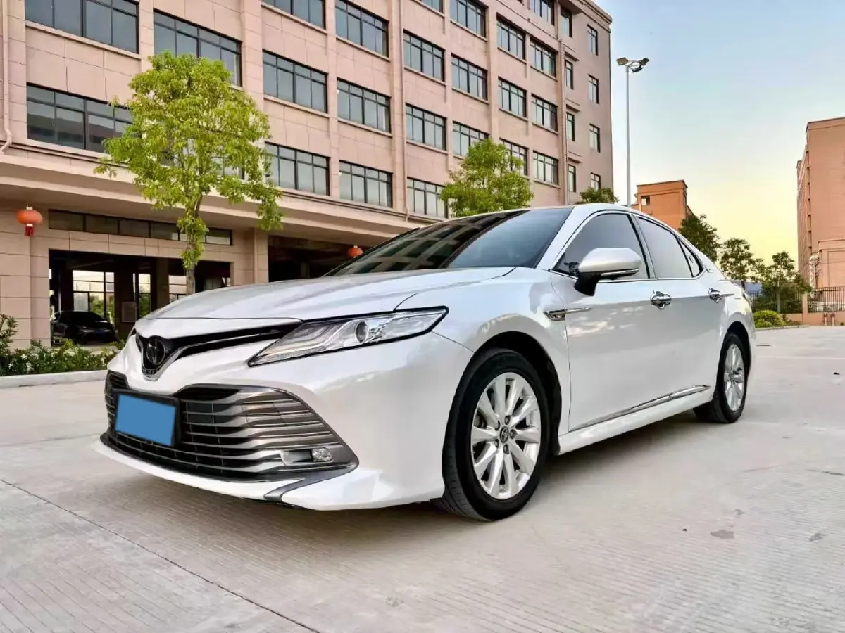 2019 Toyota Camry 2.0L 178HP L4 CVT