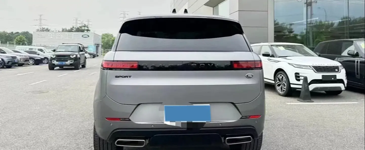 2023 LAND ROVER thumbnail 3