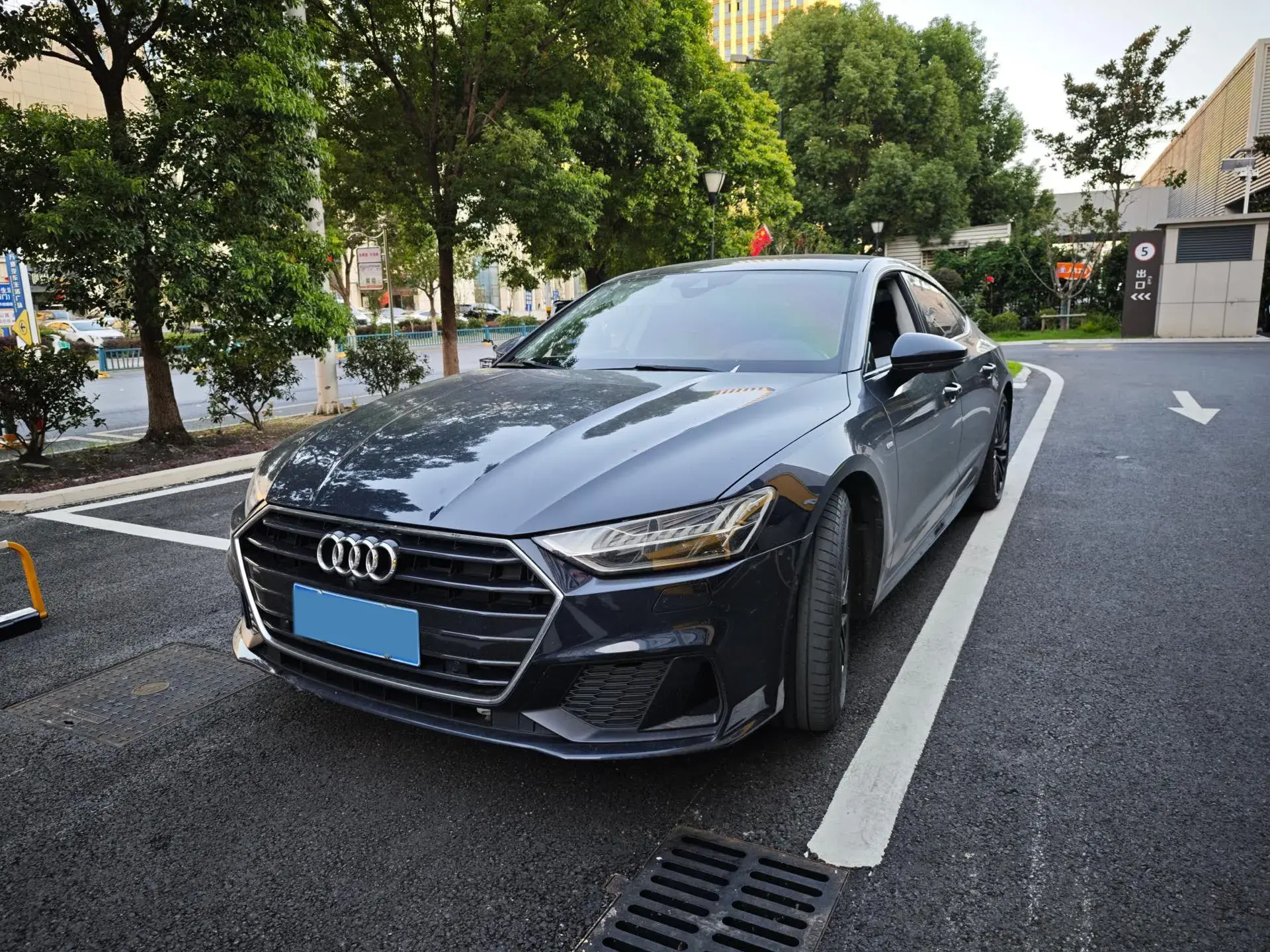 2021 AUDI A7 view 1