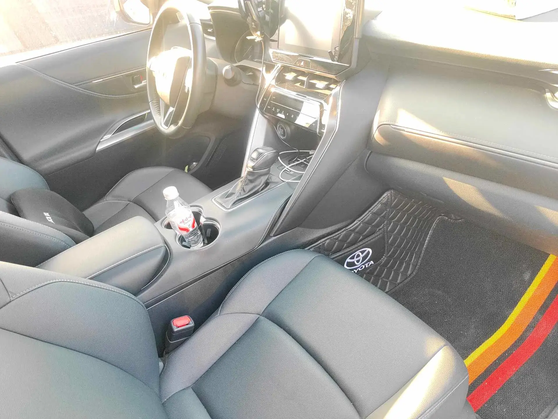 2022 TOYOTA VENZA thumbnail 4