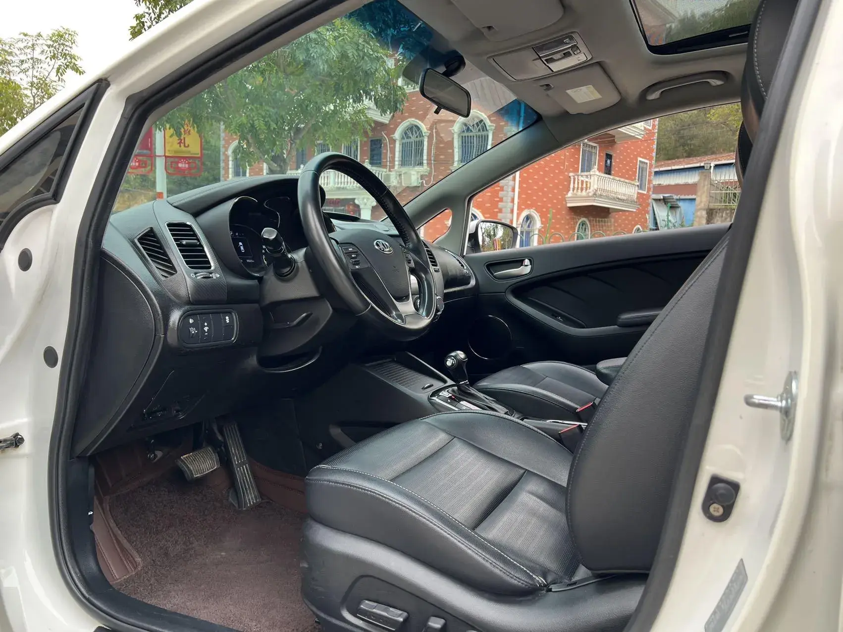 2017 KIA K3 thumbnail 4