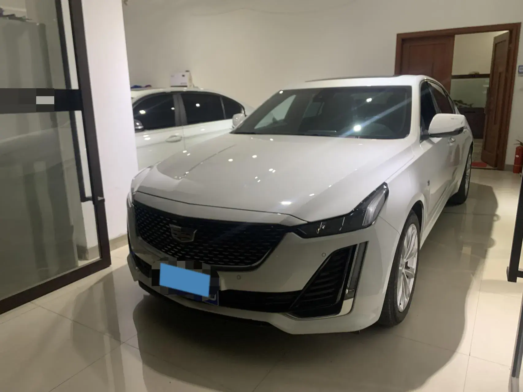 2022 CADILLAC CT5 view 1