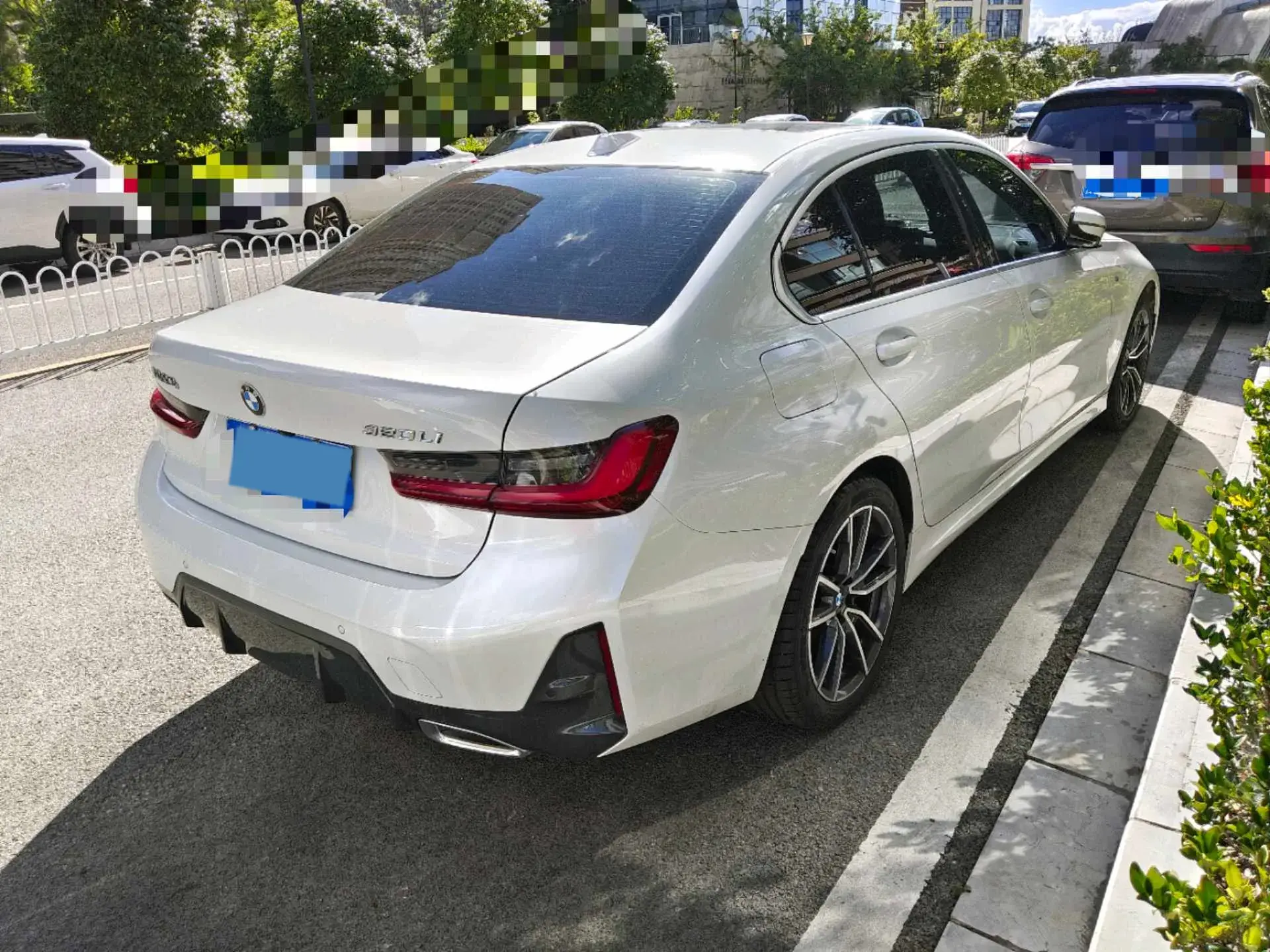 2023 BMW 3 thumbnail 3