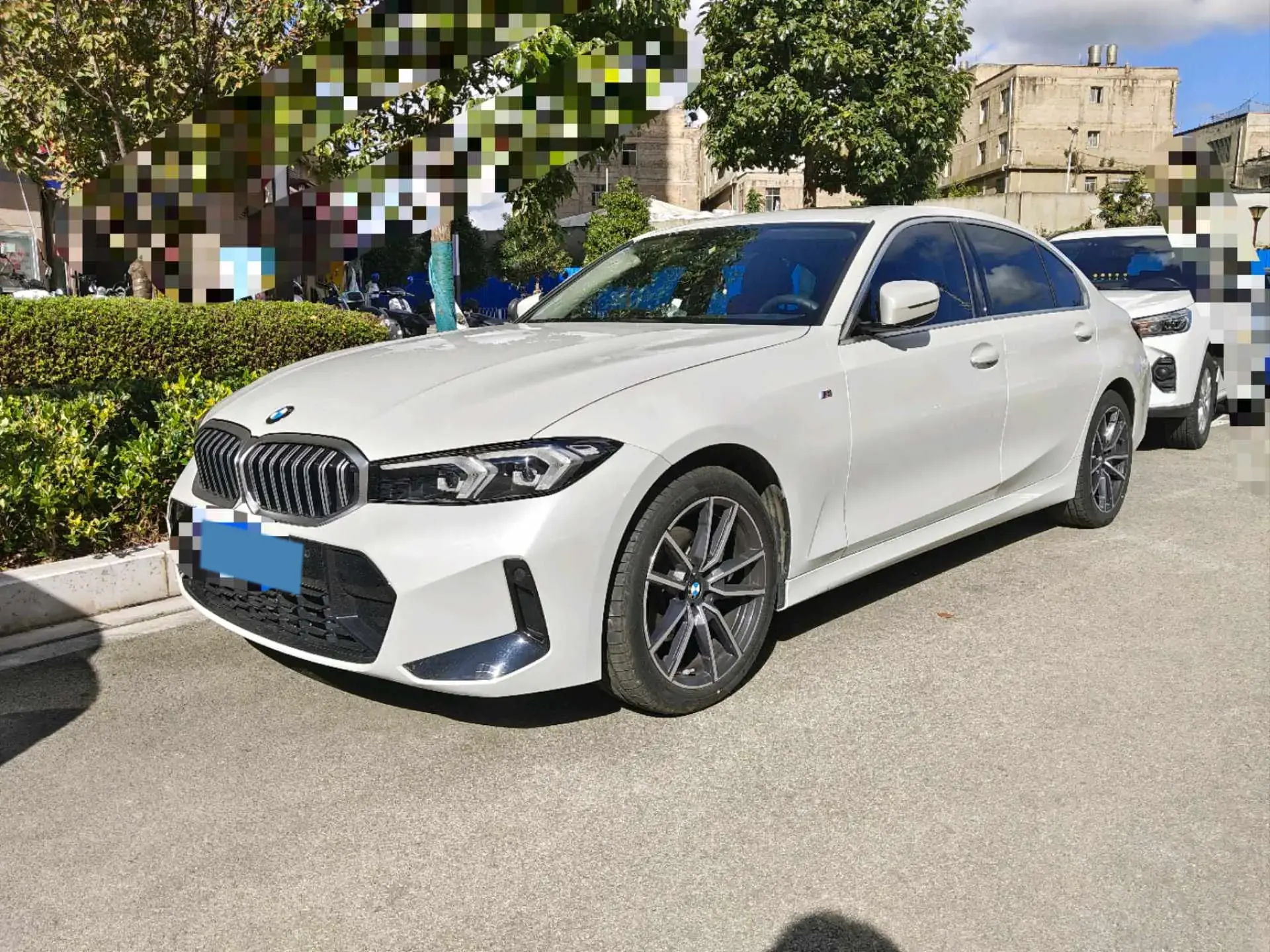 2023 BMW 3 view 1