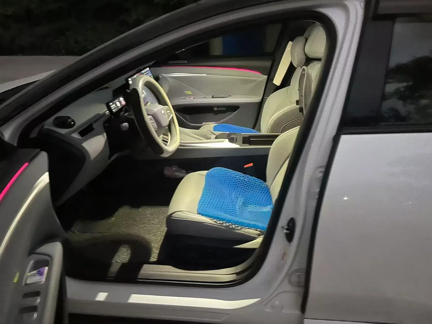 2025 XPENG MONA thumbnail 4