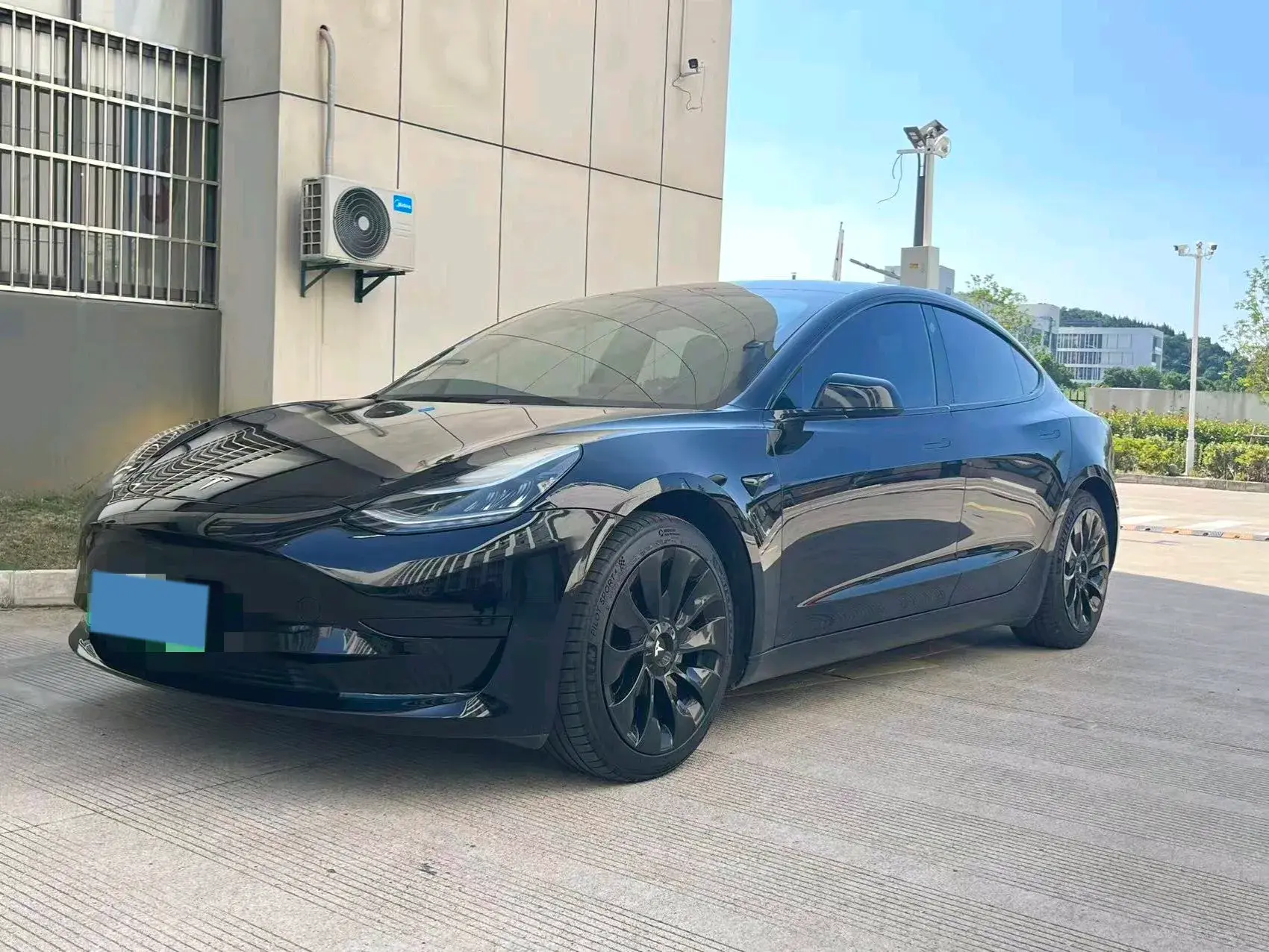 2020 TESLA MODEL view 1