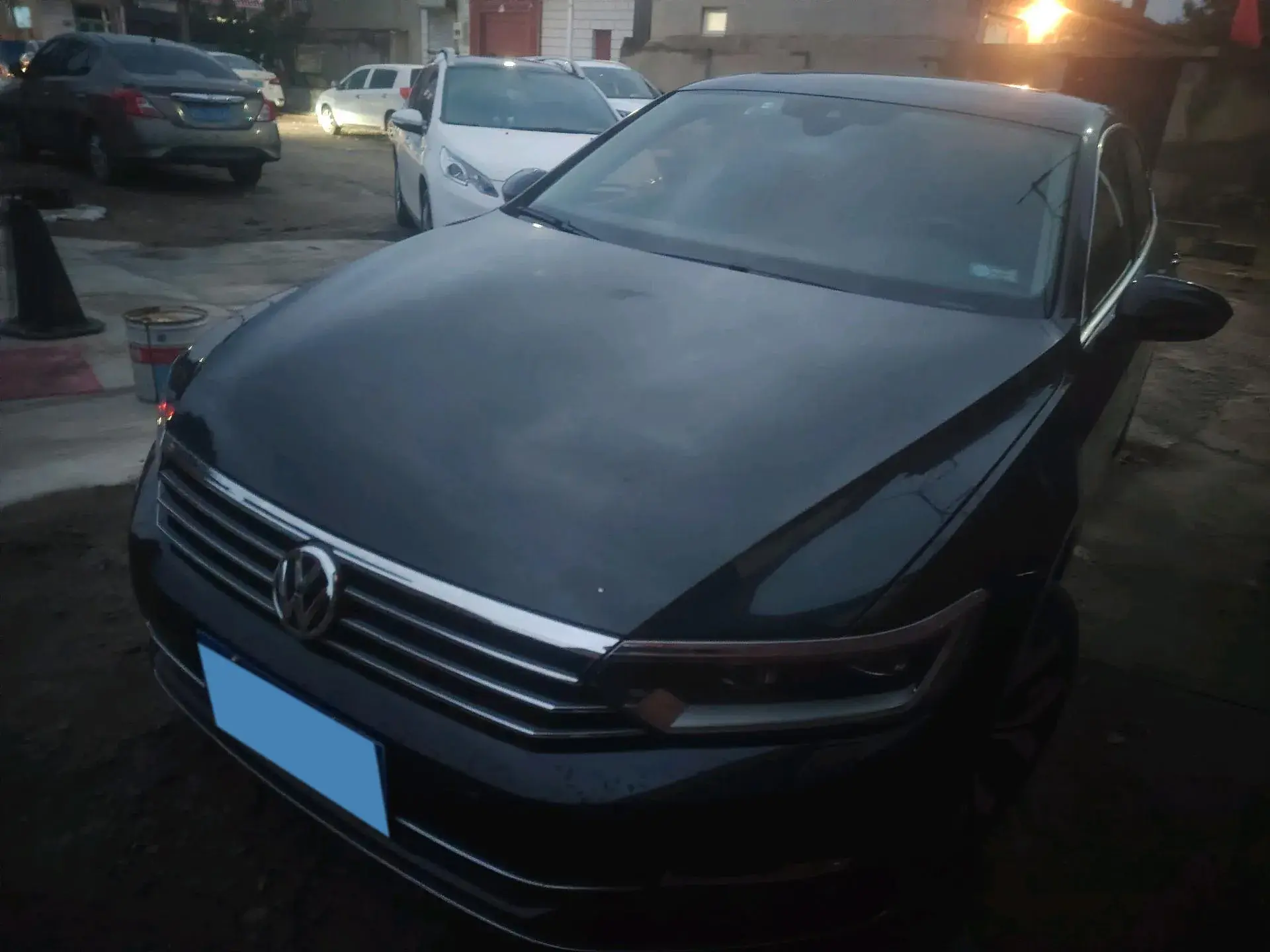 2018 VOLKSWAGEN MAGOTAN view 1