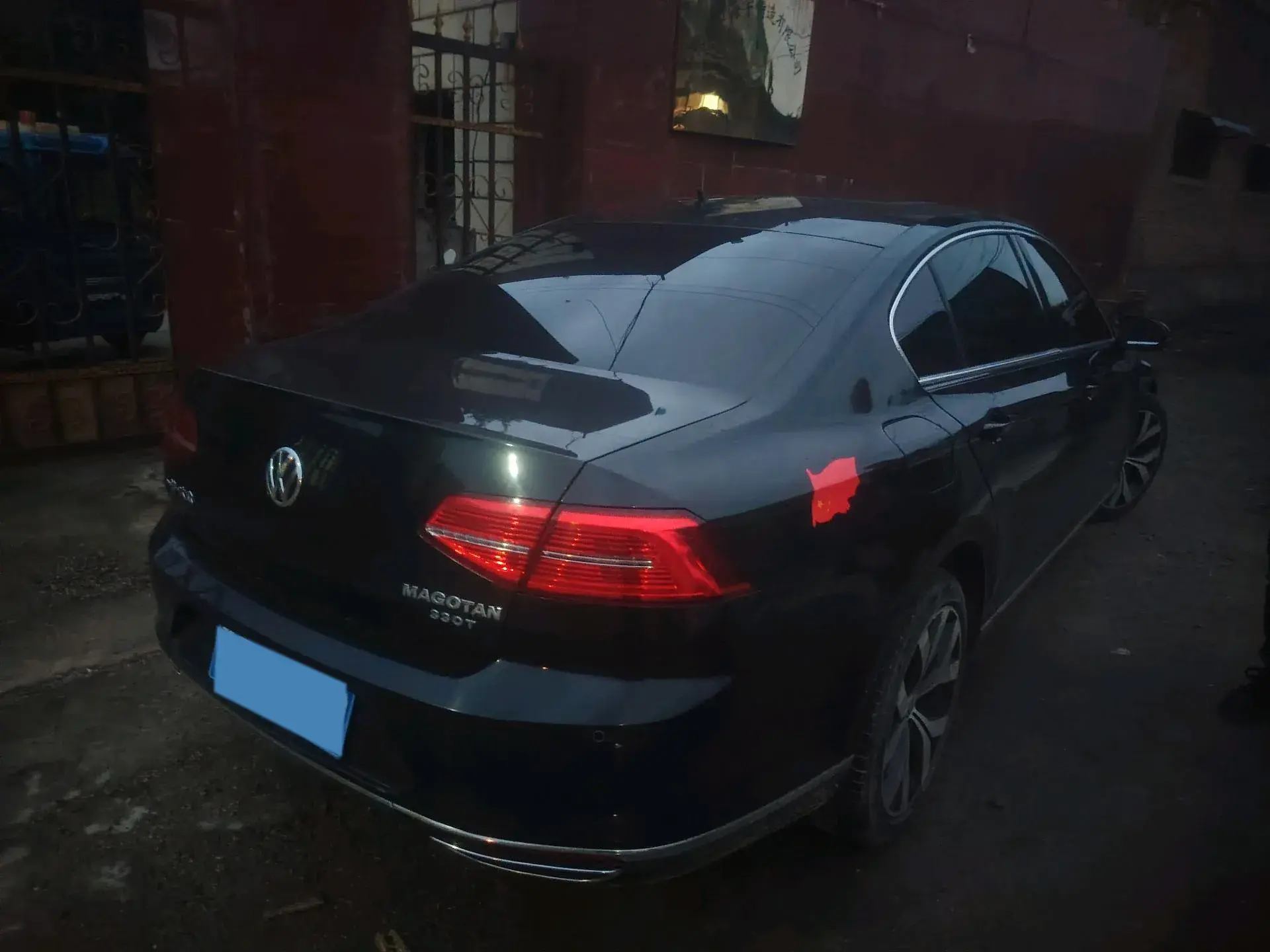 2018 VOLKSWAGEN MAGOTAN thumbnail 3