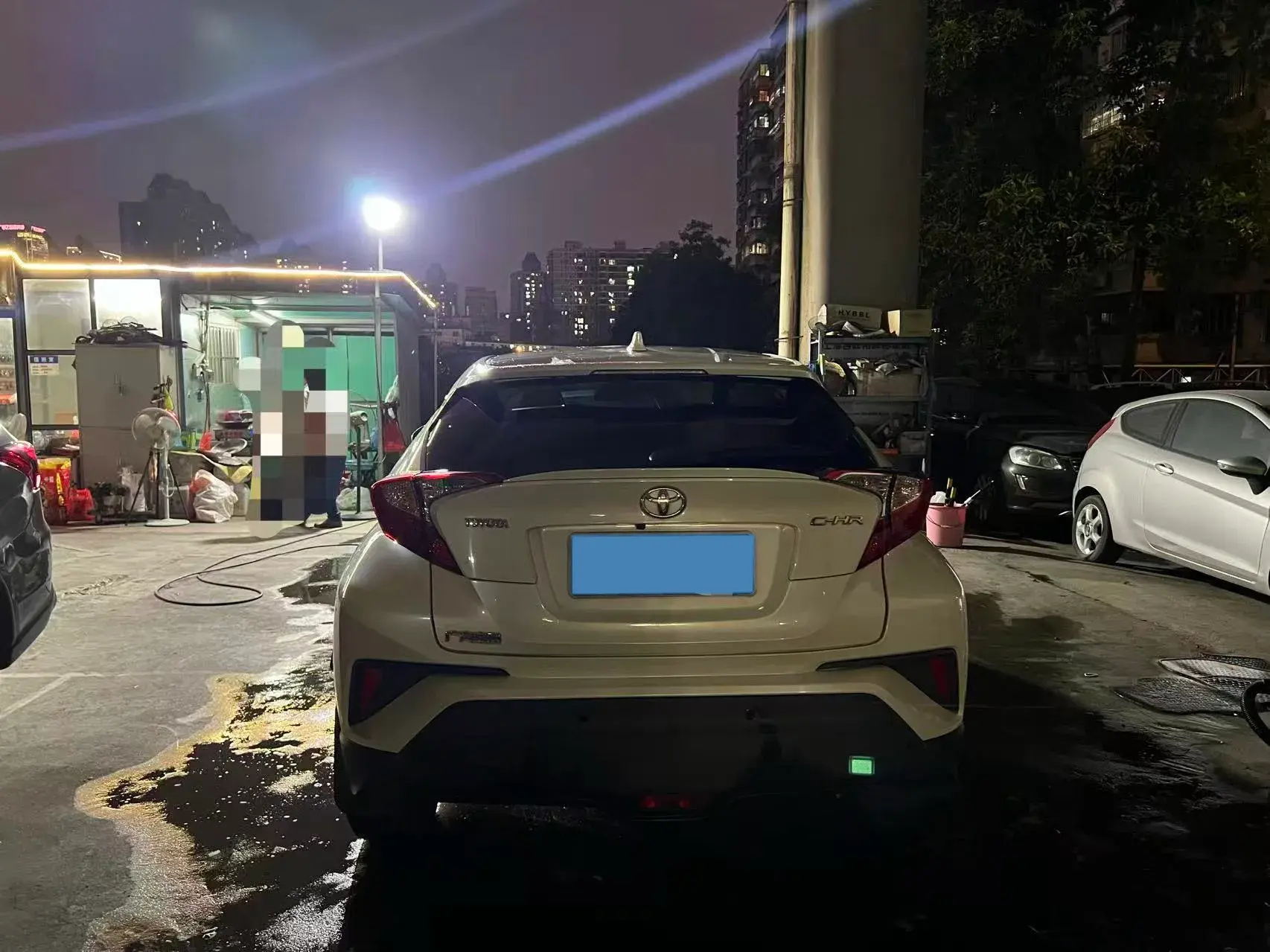 2020 TOYOTA C-HR thumbnail 3